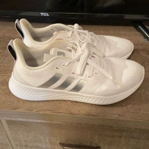 White Adidas Sneakers (Like New)